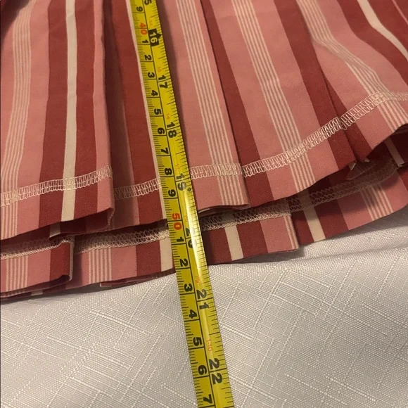 BDG Ace Spliced Graphic Pleated Peplum Tank Top SZ L Urban Outfitters Casual NWT - Picture 8 of 12